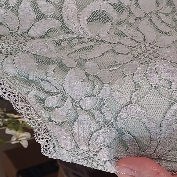 Torrid lace top - Picture 5 of 7